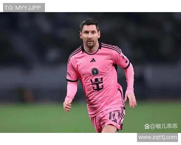 13号球服背后的传奇足球球星解析及其辉煌生涯回顾 13号球服背后的传奇足球球星解析及其辉煌生涯回顾